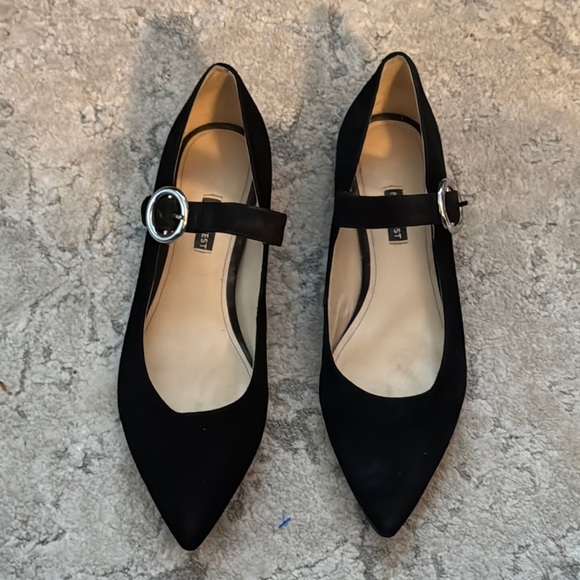 Nine West Aimee  Sz 10 1/2 pointed Mary-Jane Flats Black suede side buckle shoes - Picture 4 of 12